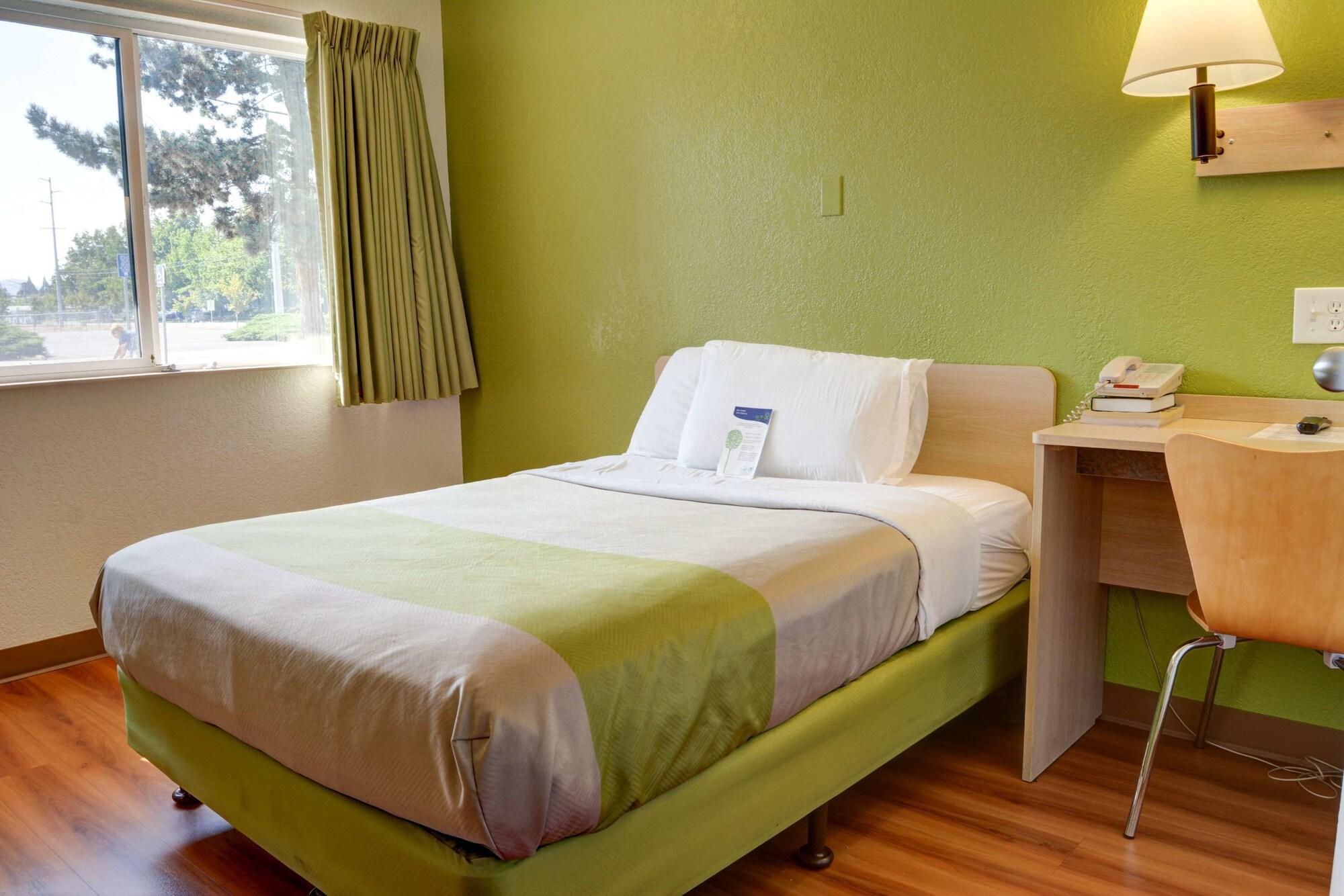 Motel 6-Springfield, Or - Eugene North Екстер'єр фото