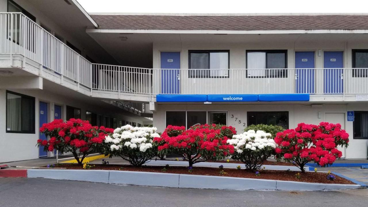 Motel 6-Springfield, Or - Eugene North Екстер'єр фото